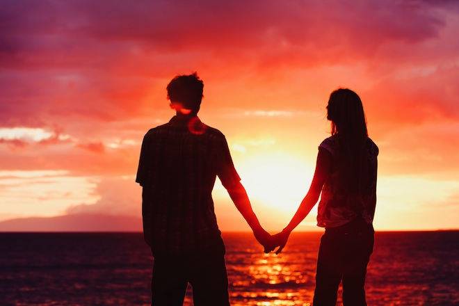 SunsetHoldingHands660