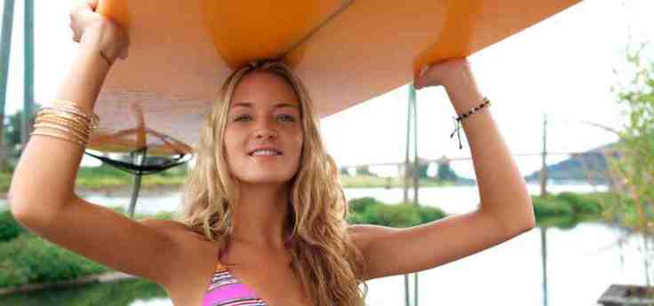 woman-blonde-surfer-canal-850x400